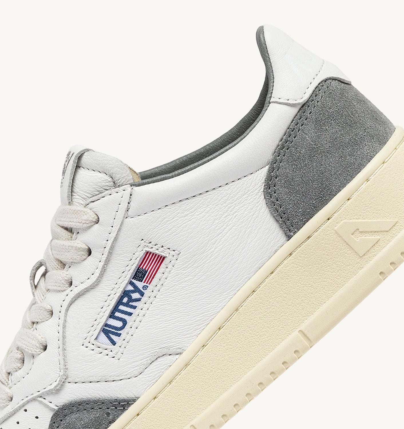 Sneakers Autry Medalist Low in pelle di capra e suede Bianco