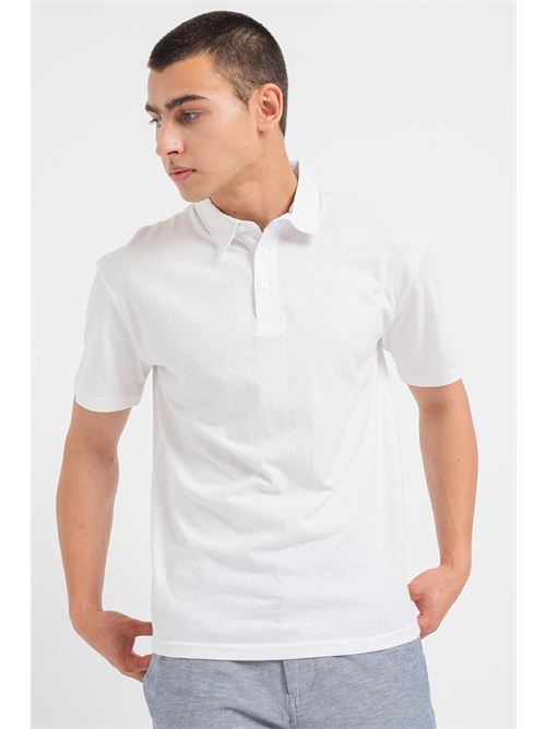 BRIGHT WHITE